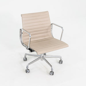 2012 Herman Miller Eames Aluminum Group Management Desk Chair in Off-White Leather 2x Available