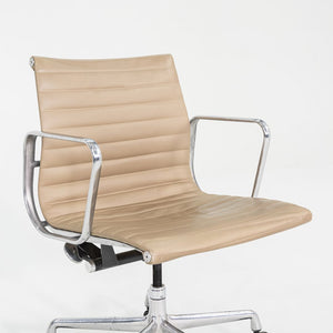 2007 Herman Miller Eames Aluminum Group Management Desk Chairs in Beige Leather 2x Available