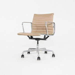 2007 Herman Miller Eames Aluminum Group Management Desk Chairs in Beige Leather 2x Available