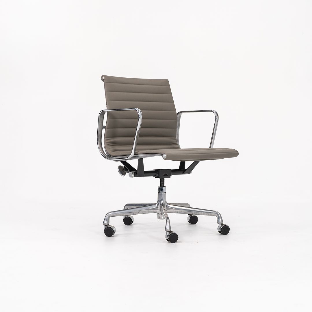 2010s Herman Miller Eames Aluminum Group Management Desk Chair in Greige leather