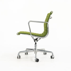 2010s Eames Aluminum Group Management Desk Chair by Ray and Charles Eames for Herman Miller in Green Fabric