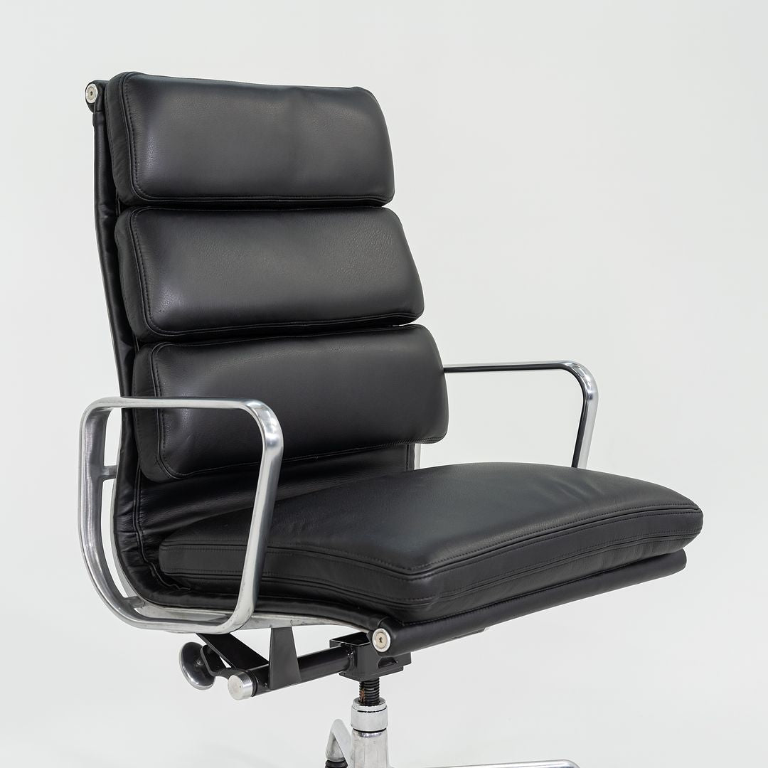 2010s Herman Miller Eames Soft Pad Executive Desk Chair in Black Leather