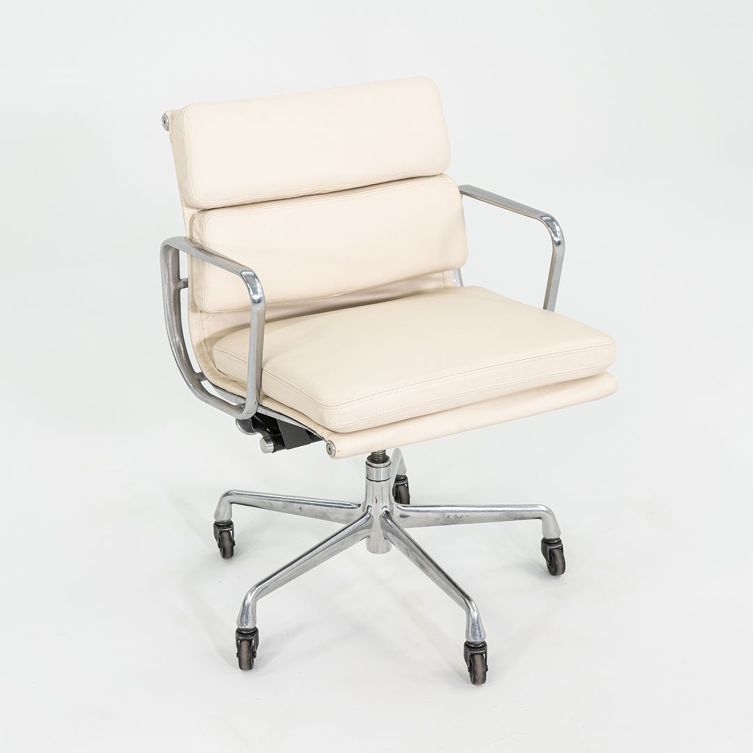 2010s Herman Miller Eames Soft Pad Management Desk Chair in Cream Leather