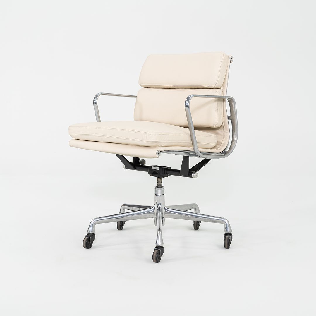 2010s Herman Miller Eames Soft Pad Management Desk Chair in Cream Leather