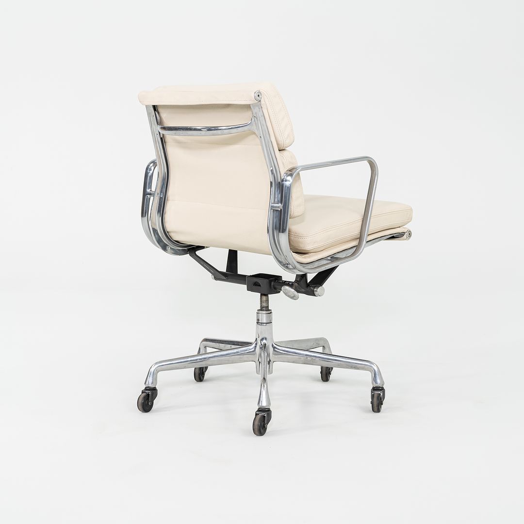 2010s Herman Miller Eames Soft Pad Management Desk Chair in Cream Leather