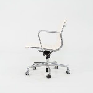 2010s Herman Miller Eames Aluminum Group Management Desk Chair in Cream Naugahyde