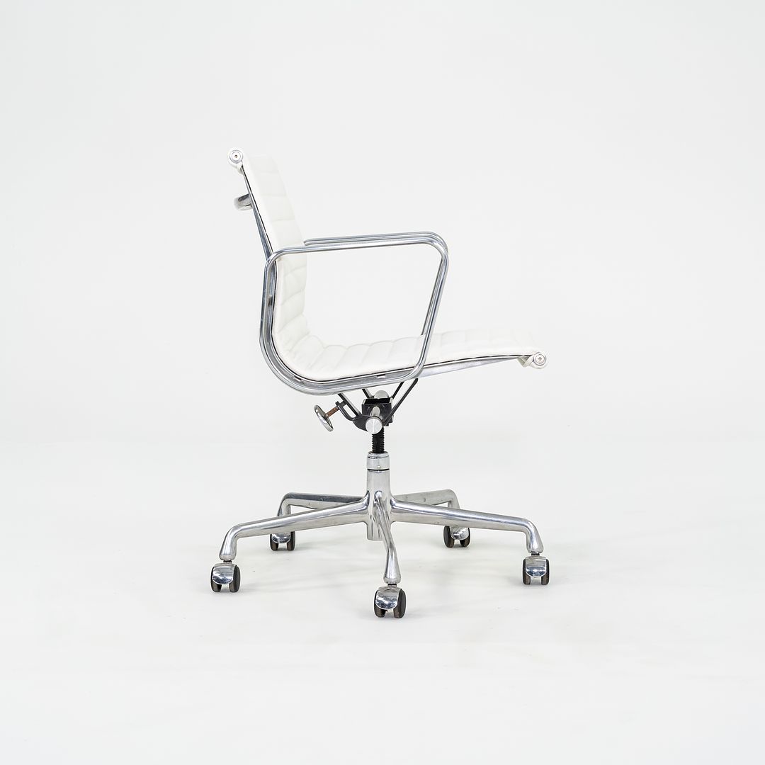 2010s Herman Miller Eames Aluminum Management Desk Chair in Light White Naugahyde