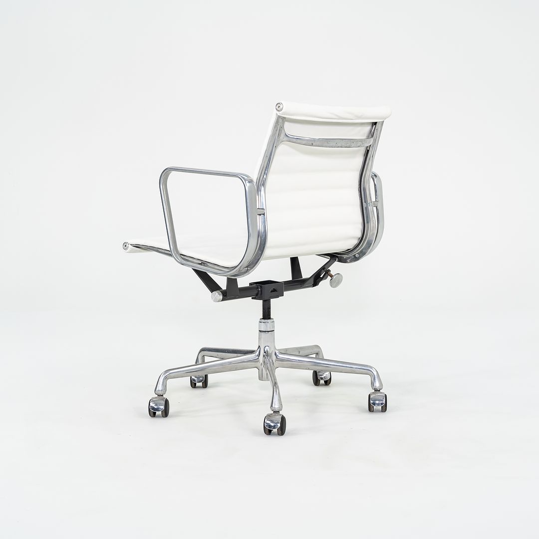 2010s Herman Miller Eames Aluminum Management Desk Chair in Light White Naugahyde