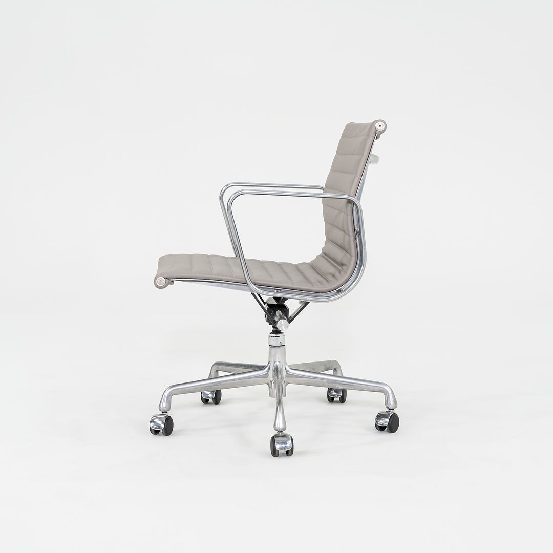 2010s Herman Miller Eames Aluminum Management Desk Chair in Grey Naugahyde