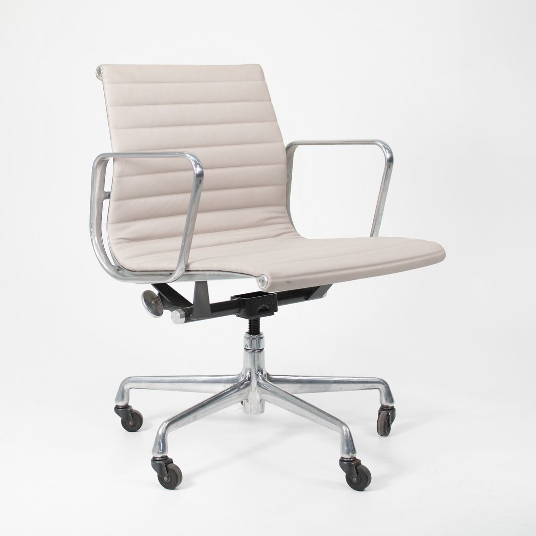 SOLD 2010s Eames Aluminum Group Management Chair by Charles and Ray Eames for Herman Miller in Light Gray Leather