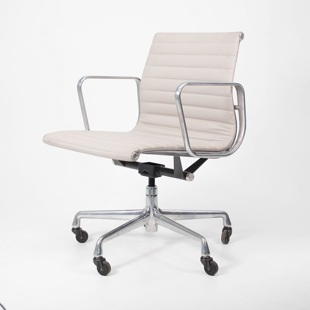 SOLD 2010s Eames Aluminum Group Management Chair by Charles and Ray Eames for Herman Miller in Light Gray Leather