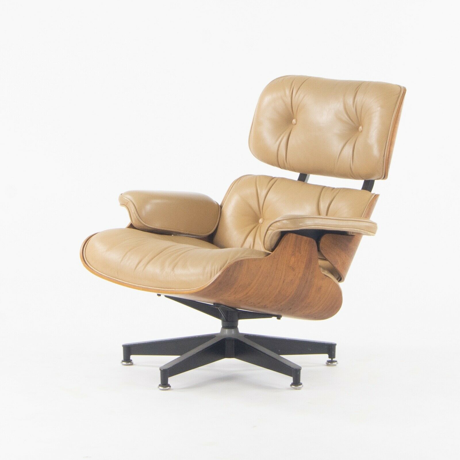 SOLD 1970s Herman Miller Eames Lounge Chair and Ottoman 670 671 Rosewood Tan Leather