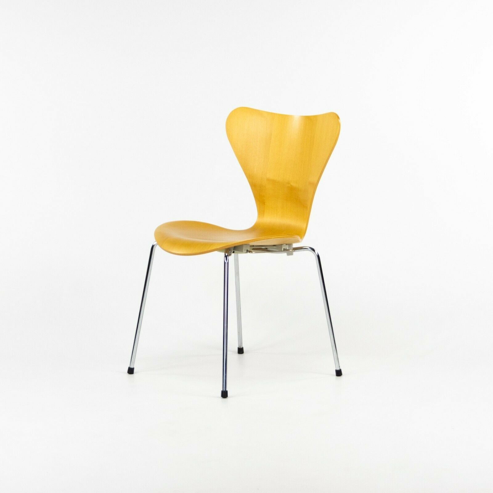 2001 Arne Jacobsen for Fritz Hansen Knoll Series 7 Stacking and Interlocking Chairs