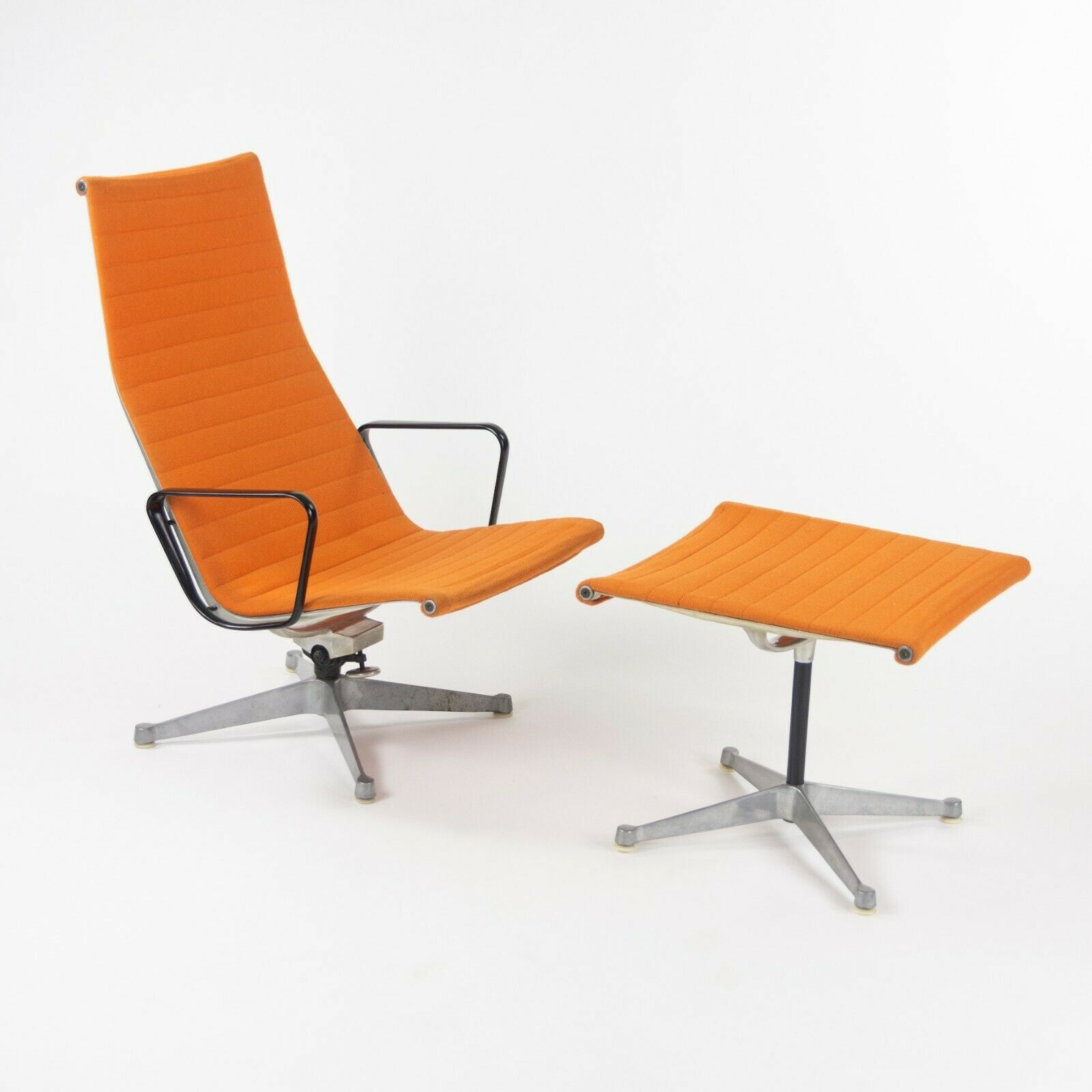 SOLD 1960s Herman Miller Eames Aluminum Group Lounge Chair and