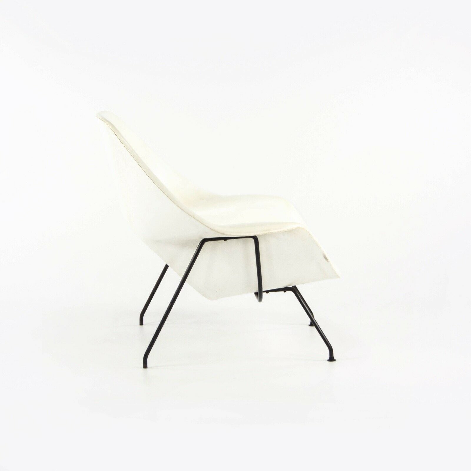 1960s Eero Saarinen for Knoll Womb Chair with Original White Vinyl Upholstery