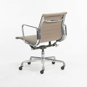 SOLD Greige Leather Herman Miller Eames Aluminum Group Management Desk Chair 8 Available