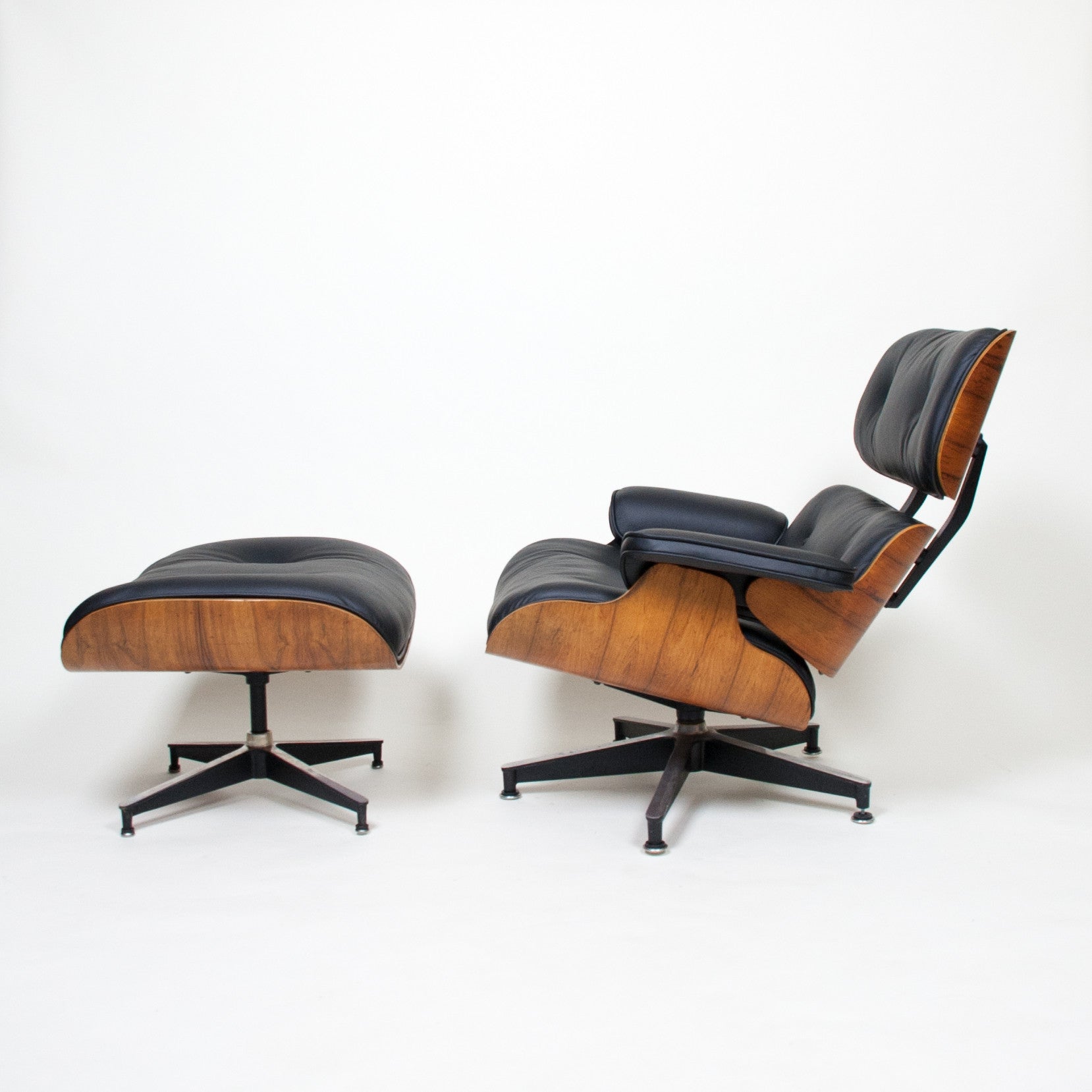 SOLD 1970's Herman Miller Eames Lounge Chair & Ottoman Rosewood 670 671 New Cushions