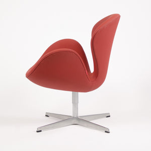 SOLD 2010 Arne Jacobsen for Fritz Hansen Denmark Swan Chair Red Upholstery Knoll MINT