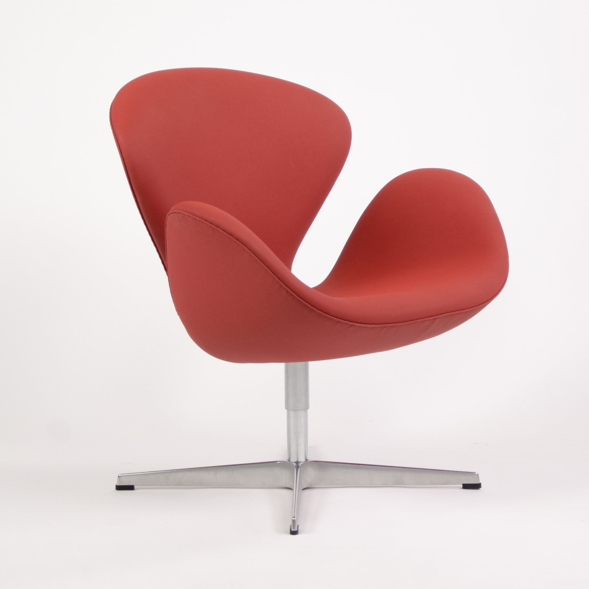 SOLD 2010 Arne Jacobsen for Fritz Hansen Denmark Swan Chair Red Upholstery Knoll MINT