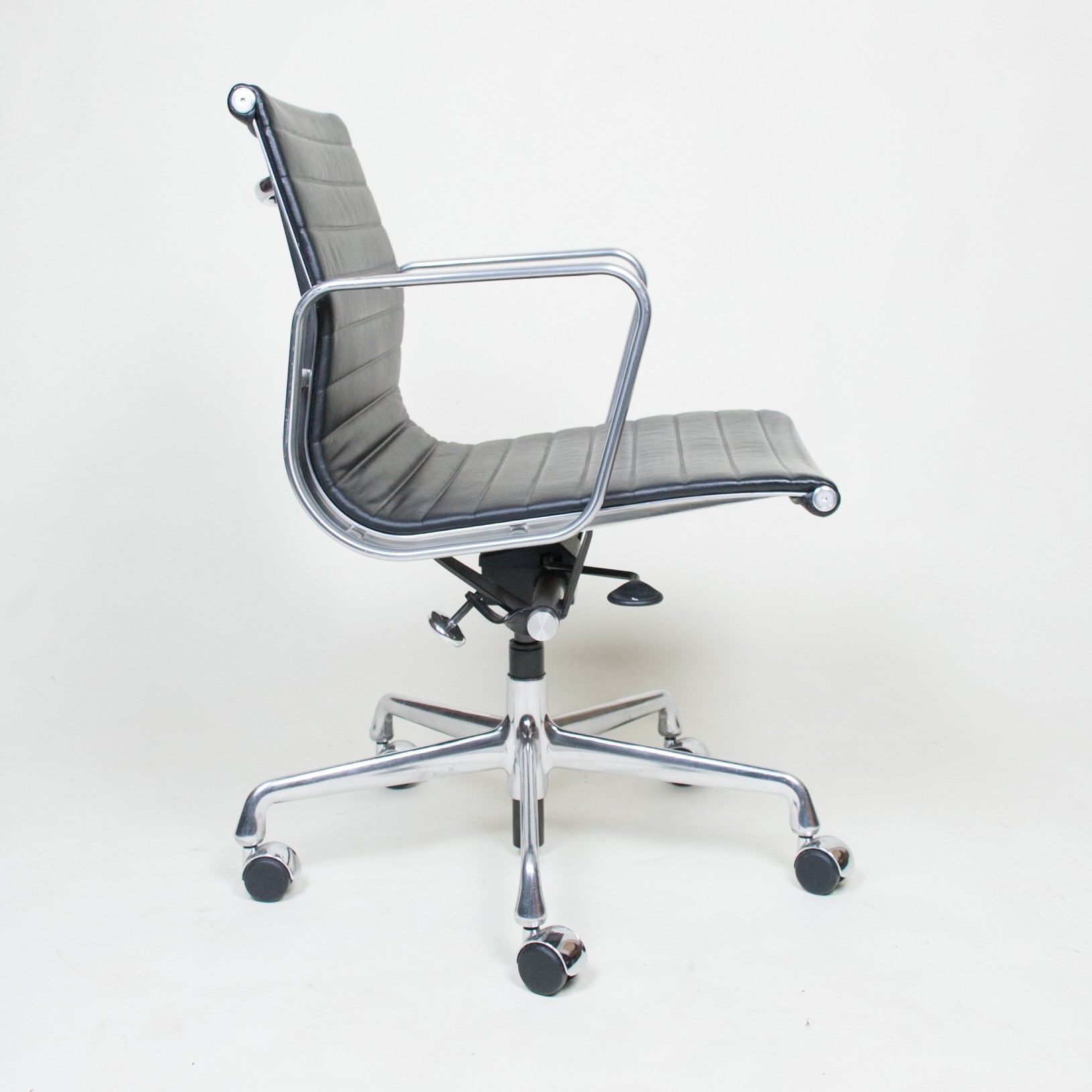 SOLD Eames Herman Miller Low Back Aluminum Group Chairs 2 Available