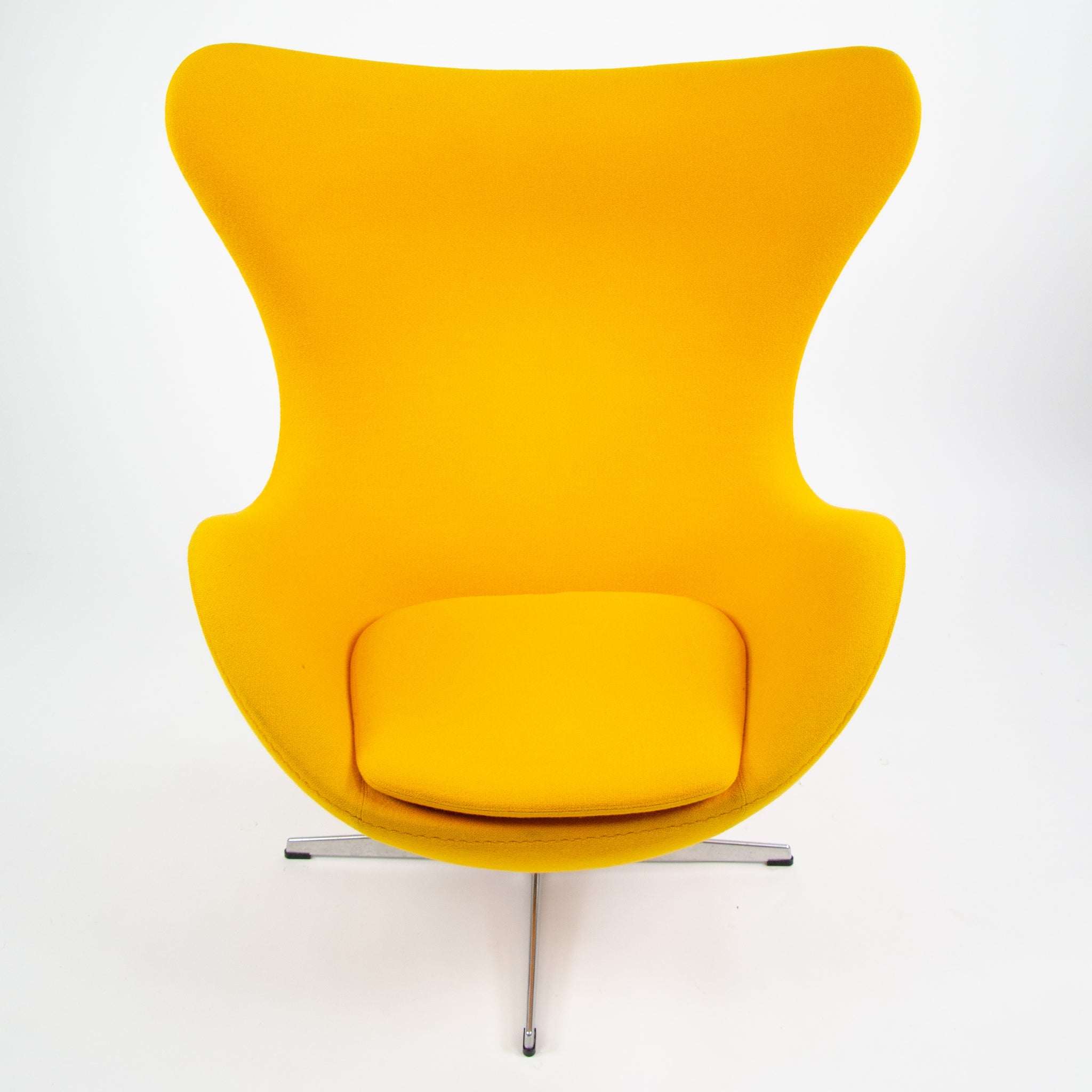 SOLD 2003 Egg Chair by Arne Jacobsen for Fritz Hansen Original