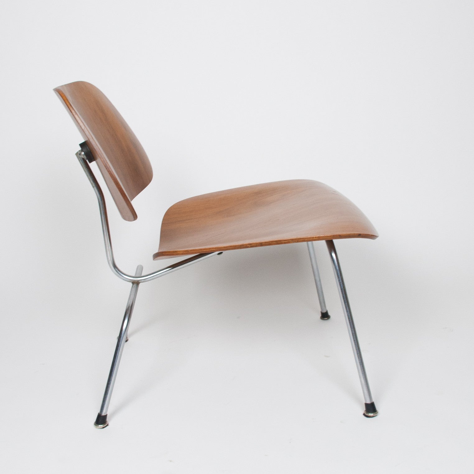 SOLD Eames Herman Miller Early 1950s Walnut LCM Lounge Chair