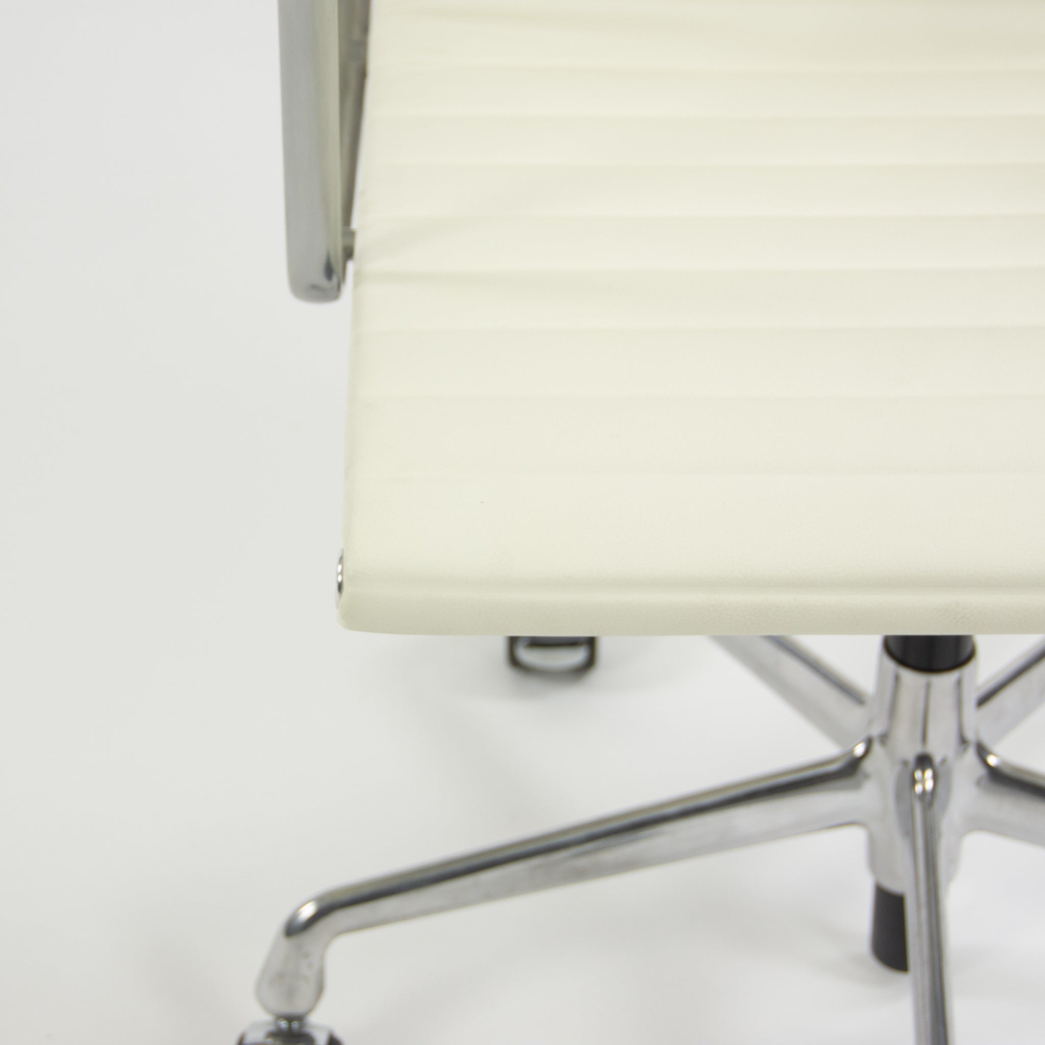 SOLD Herman Miller Eames 2010's Leather High Executive Aluminum Group Desk Chair White