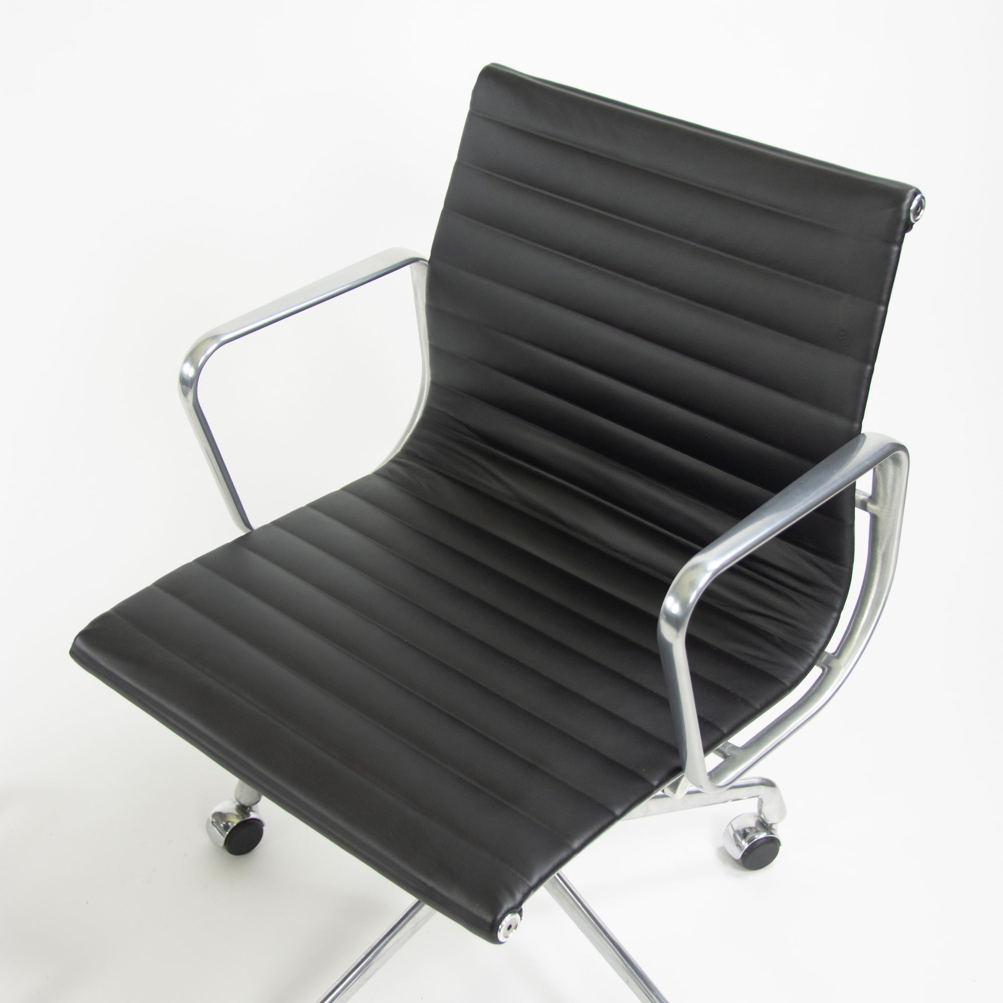 SOLD Herman Miller Eames 2010's Low Aluminum Group Management Desk Chair Black Leather