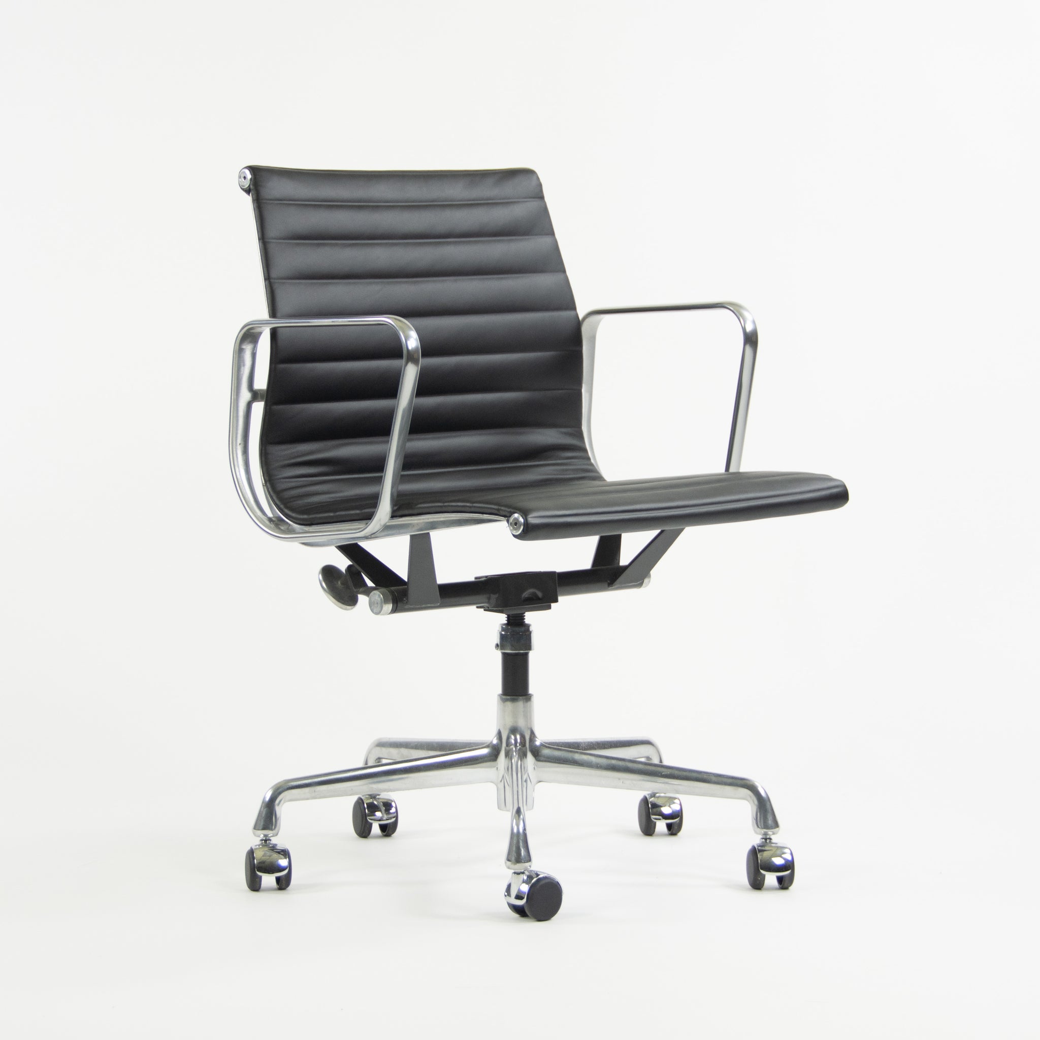 SOLD Herman Miller Eames 2010's Low Aluminum Group Management Desk Chair Black Leather