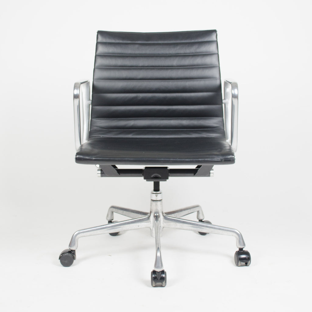 SOLD Herman Miller Eames Low Aluminum Group Executive Desk Chair Black Leather 2007