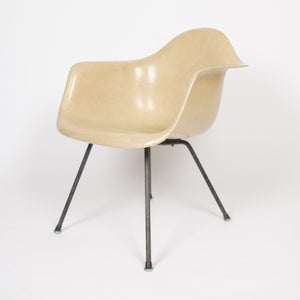 SOLD 1953 Eames Herman Miller Zenith Arm Shell Chair Lounge LAX Large Shock Mount