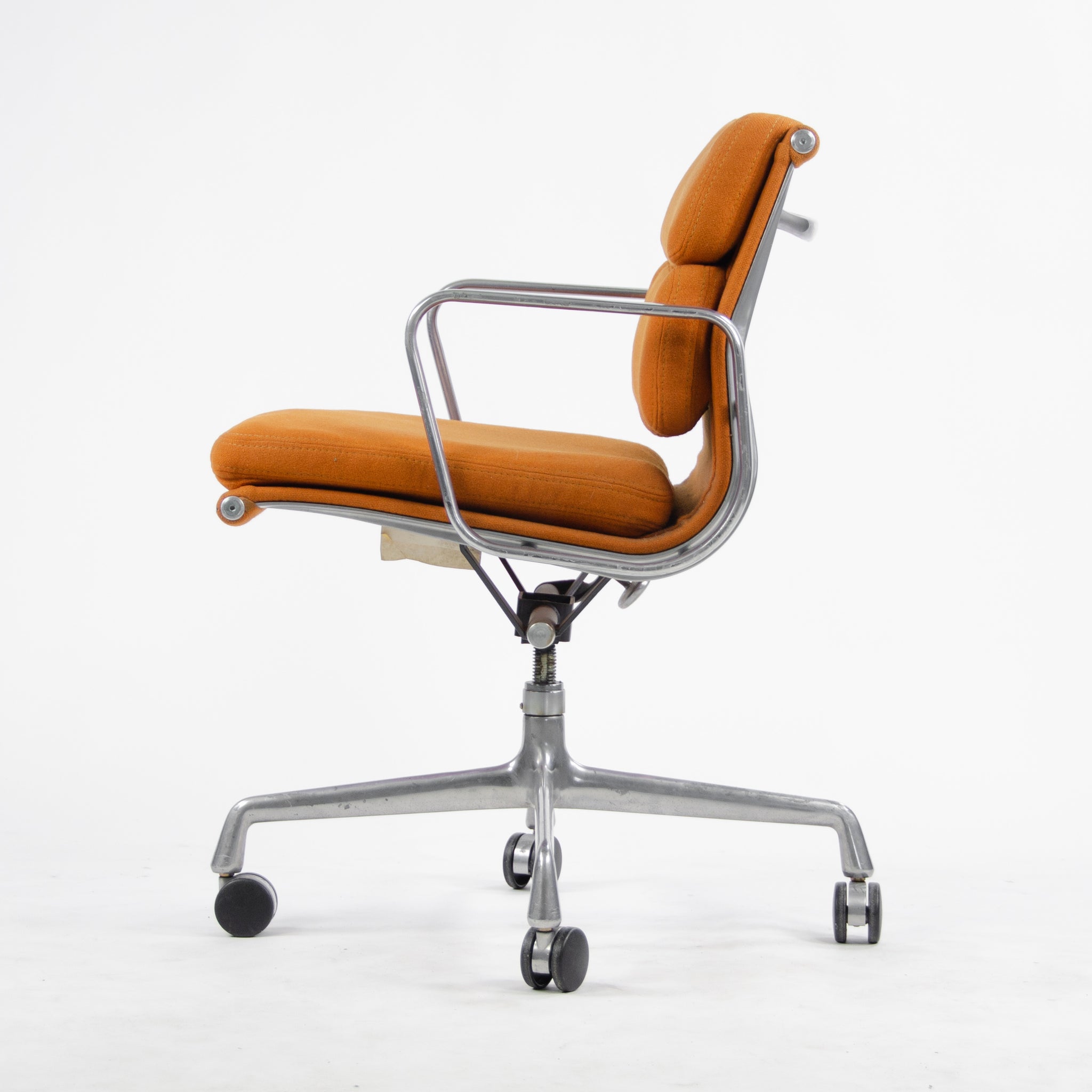 SOLD 1980 Eames Herman Miller Soft Pad Aluminum Group Desk Chair Orange Hopsack 4x