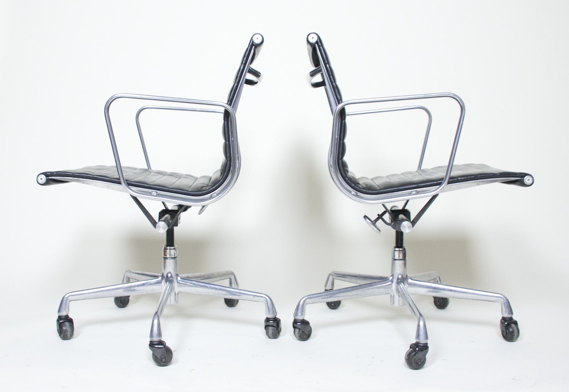 SOLD Eames Herman Miller Aluminum Group Executive Desk Chair Black Leather 2 Available