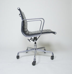 SOLD Eames Herman Miller Aluminum Group Executive Desk Chair Black Leather 2 Available