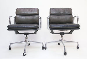 SOLD Dual-Tone Museum Quality Eames Herman Miller Soft Pad Aluminum Group Chair