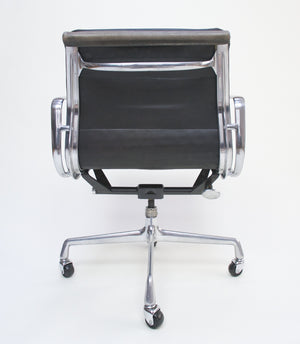 SOLD Dual-Tone Museum Quality Eames Herman Miller Soft Pad Aluminum Group Chair