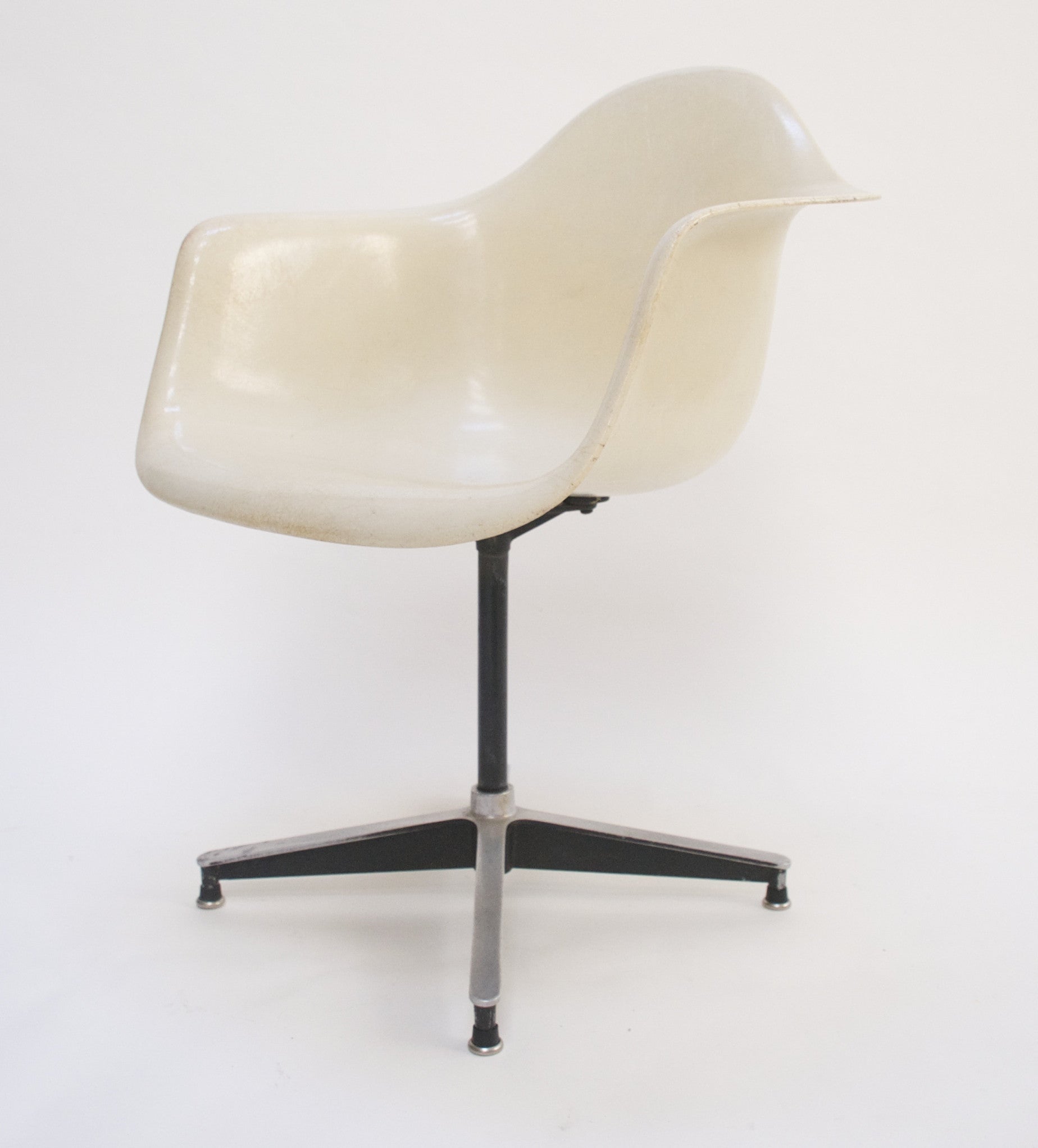 SOLD Eames Herman Miller Ivory Fiberglass Shell Chair Rare Base Arm Shell 1955 PSC