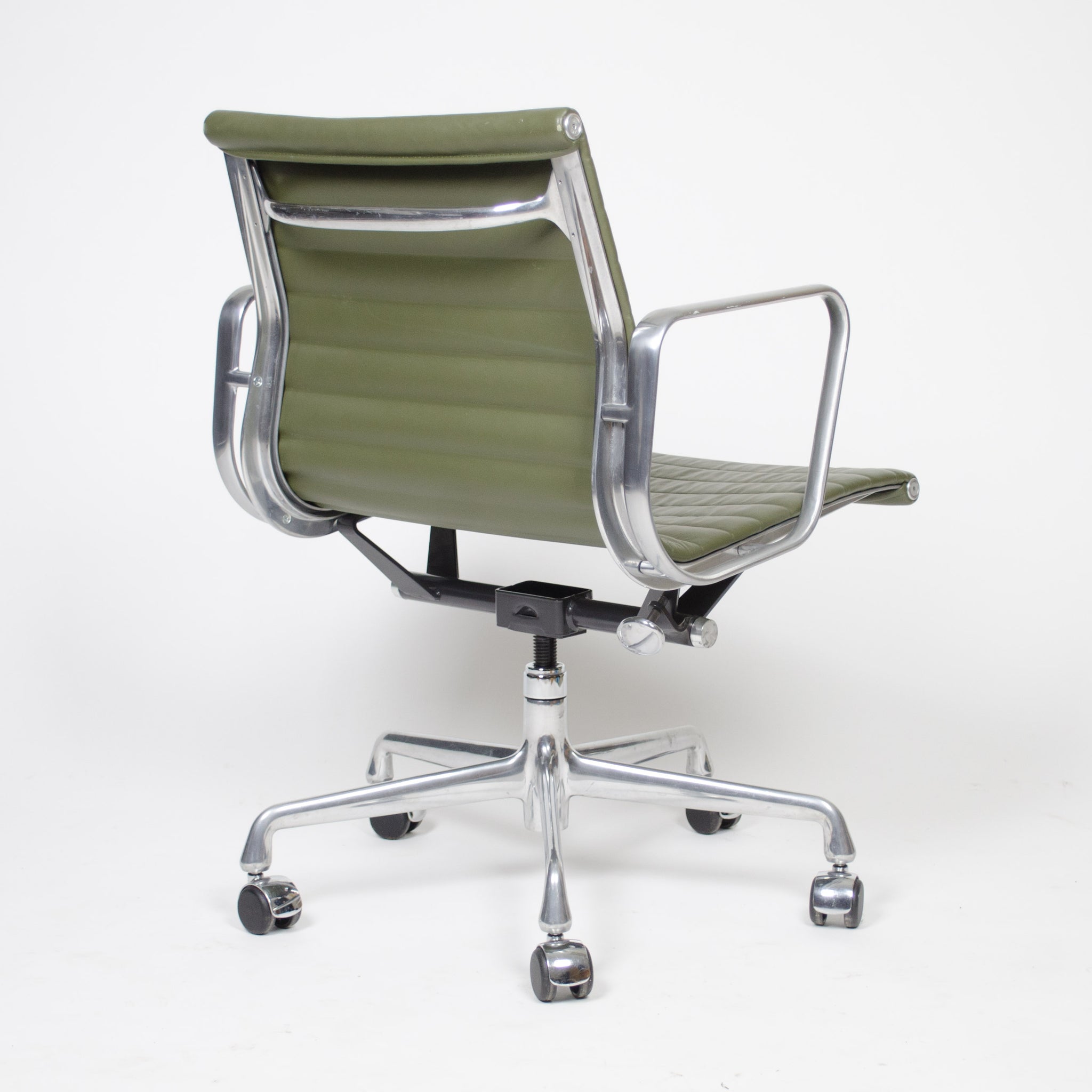 SOLD 2009 Green Leather Eames Herman Miller Low Aluminum Group Executive Desk Chair