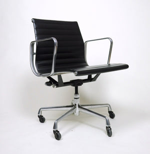 SOLD Eames Herman Miller Aluminum Group Executive Chair Black Leather 4 Available