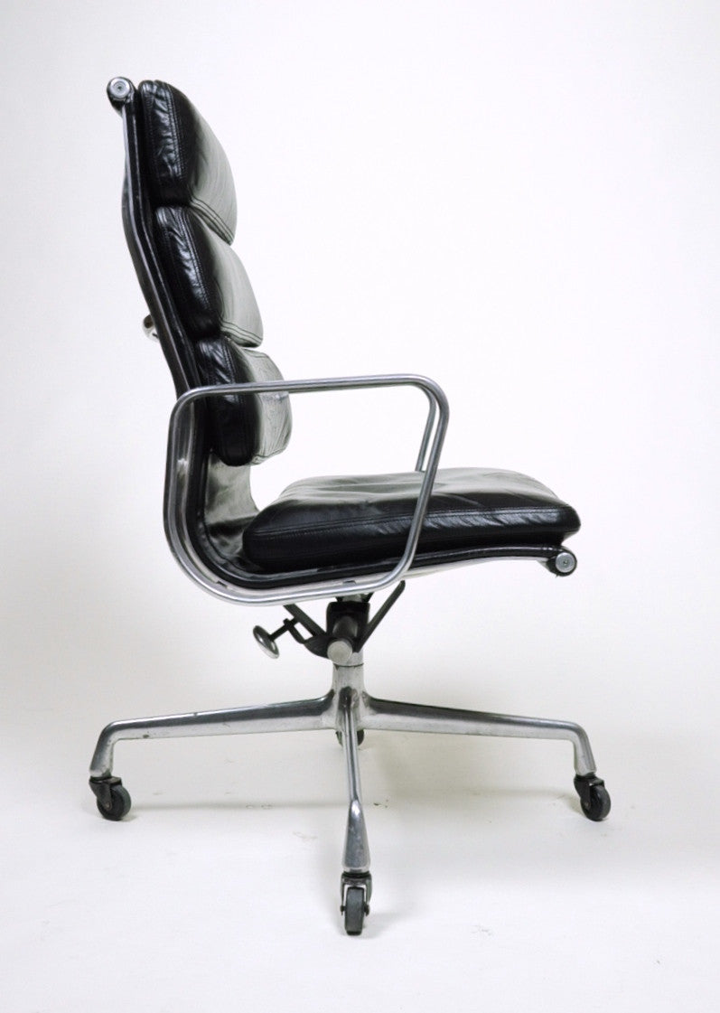 SOLD Museum Quality Eames Herman Miller Soft Pad High Back Aluminum Group Chair